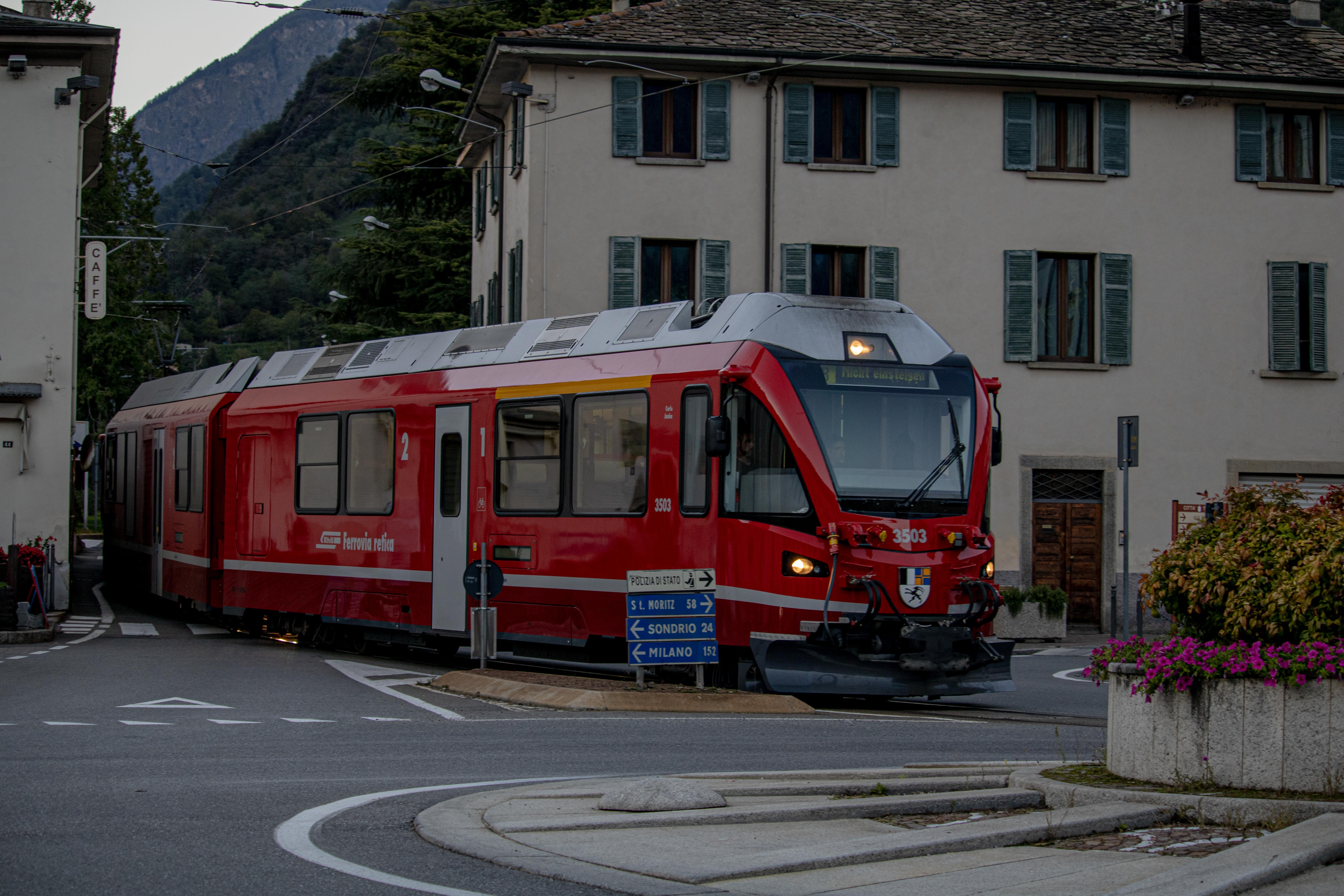 train on roundabout